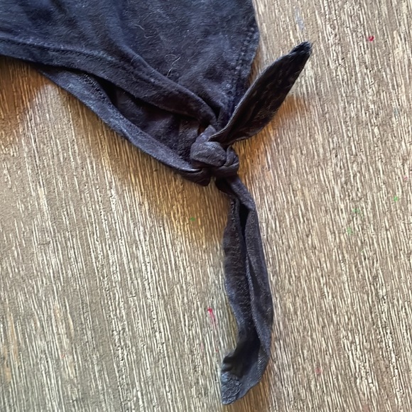 Off shoulder Blondie shirt - Picture 2 of 4